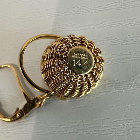 14ky American Scrimshaw Nantucket basket earrings - Picture 3 of 8